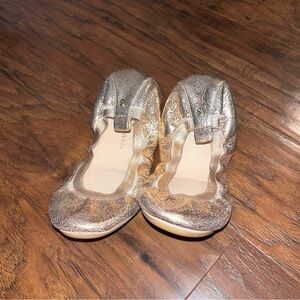 Yosi Samra Gold Flats with Metallic Accents